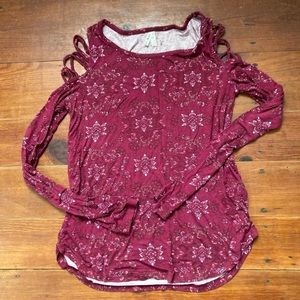 Cold shoulder long sleeve shirt